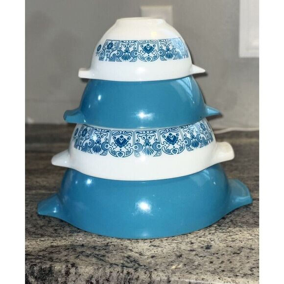 Vintage Pyrex Horizon Blue Set of 4 Cinderella Mixing/Nesting Bowls 441-444 VGC